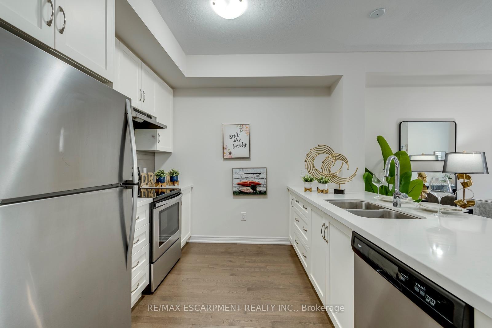 Photo 14 of 393 Grantham Common, Oakville, Joshua Meadows — HOMEH
