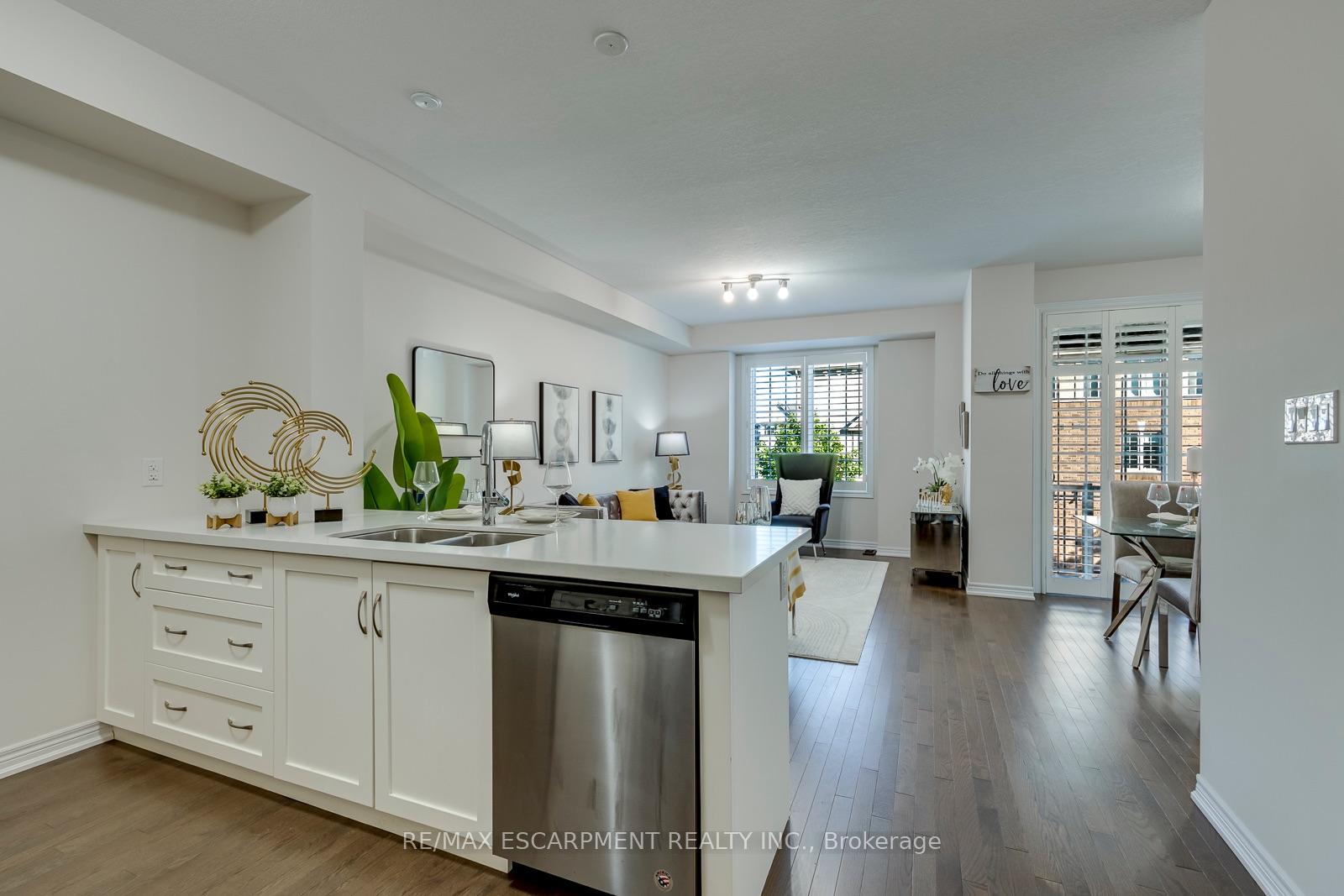 Photo 16 of 393 Grantham Common, Oakville, Joshua Meadows — HOMEH