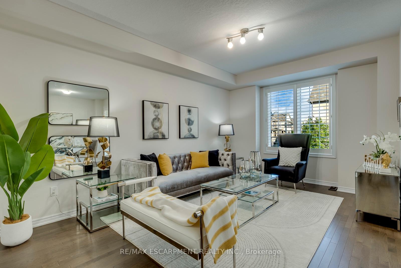 Photo 17 of 393 Grantham Common, Oakville, Joshua Meadows — HOMEH