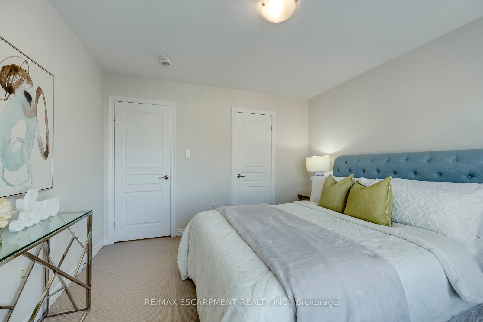 Photo 35 of 393 Grantham Common, Oakville, Joshua Meadows — HOMEH