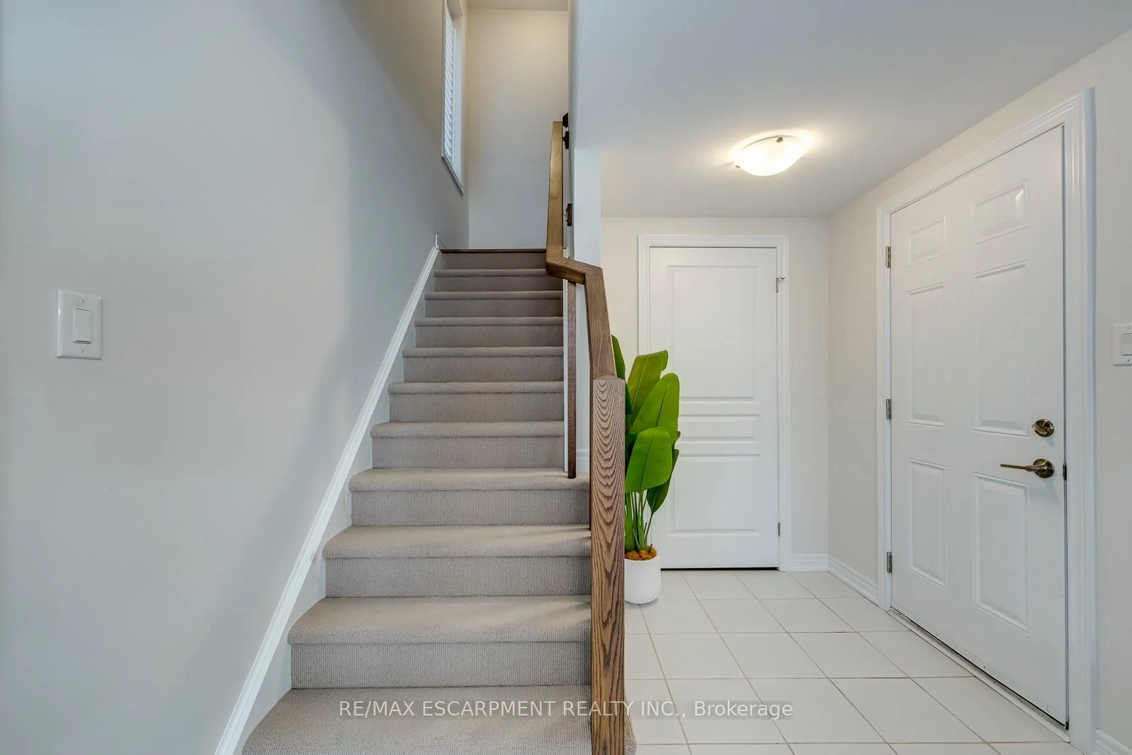 Photo 11 of 393 Grantham Common, Oakville, Joshua Meadows — HOMEH