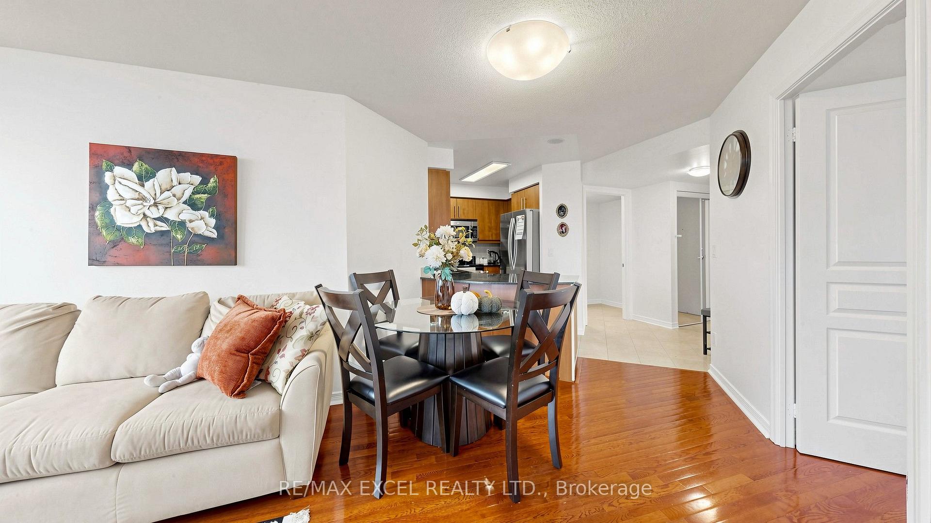 Photo 11 of Unit 1603, 509 Beecroft Road, North York, Willowdale West — HOMEH