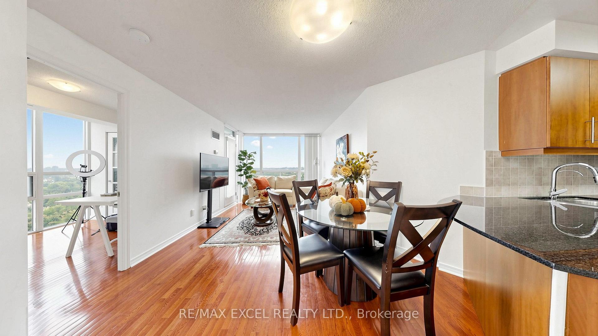 Photo 12 of Unit 1603, 509 Beecroft Road, North York, Willowdale West — HOMEH