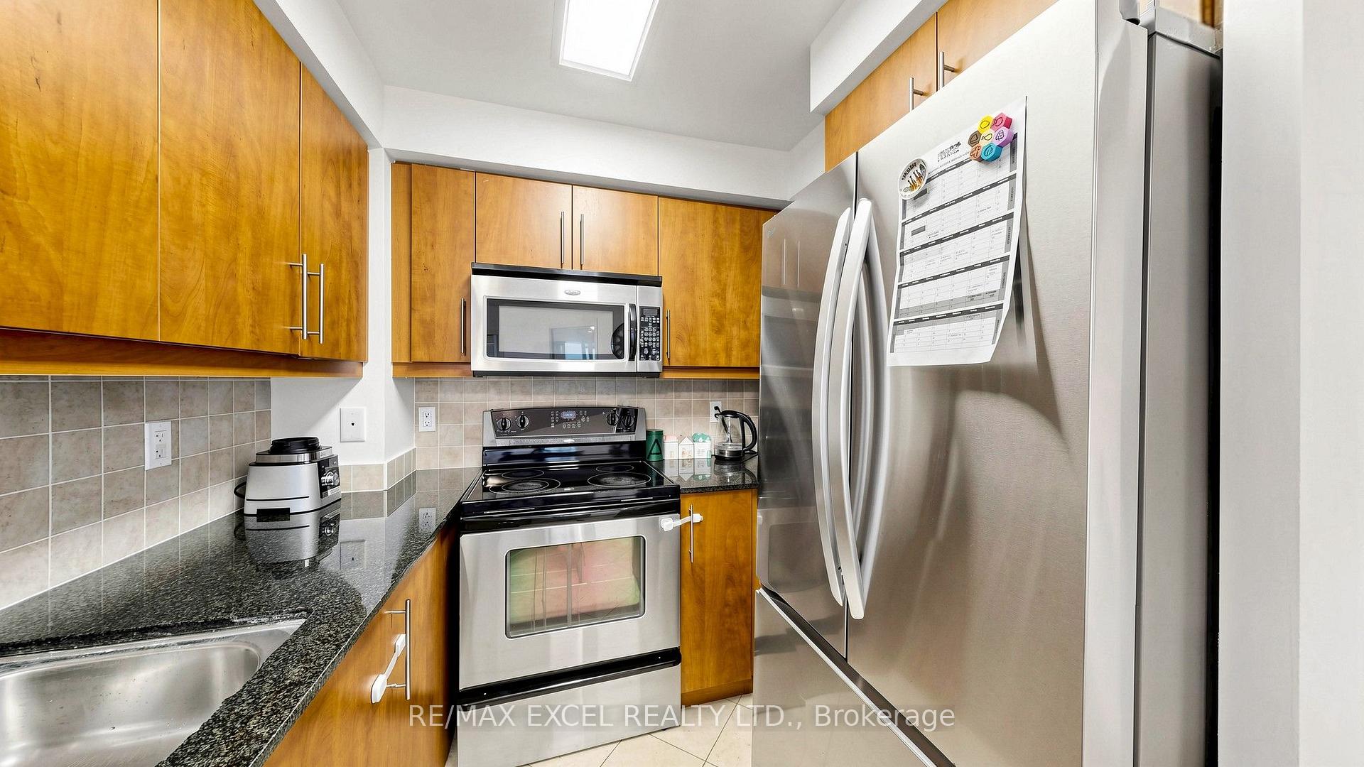 Photo 15 of Unit 1603, 509 Beecroft Road, North York, Willowdale West — HOMEH