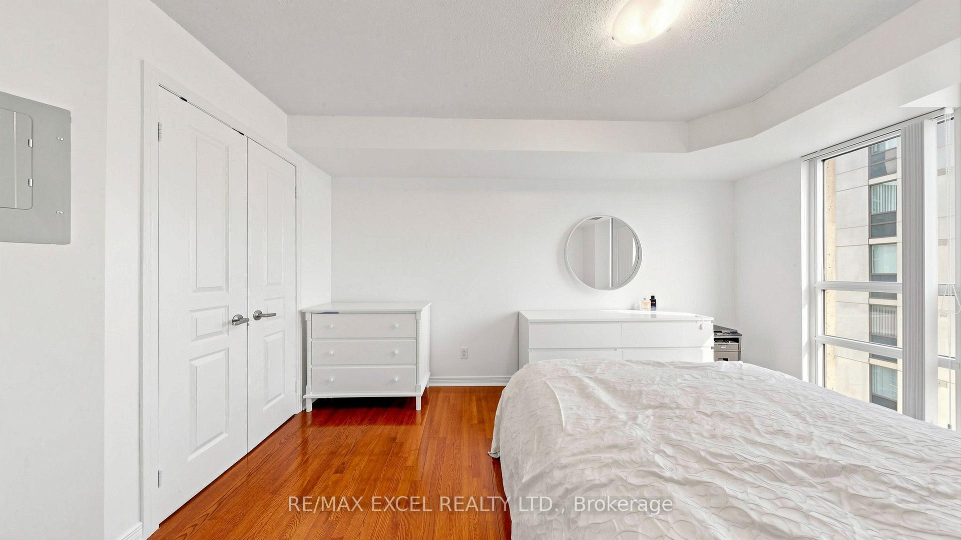 Photo 19 of Unit 1603, 509 Beecroft Road, North York, Willowdale West — HOMEH