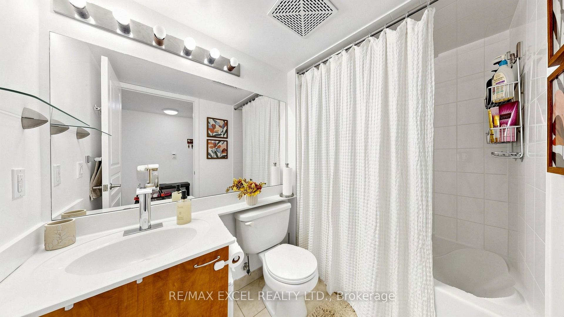 Photo 23 of Unit 1603, 509 Beecroft Road, North York, Willowdale West — HOMEH