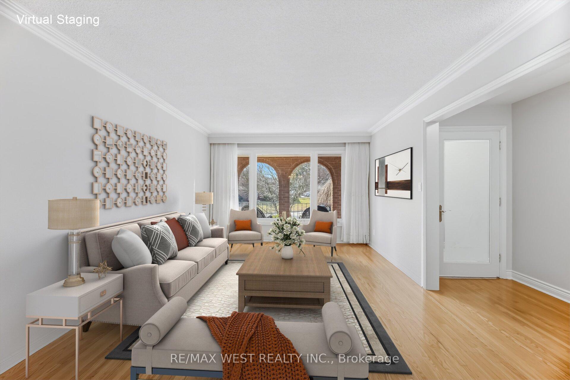 Photo 7 of 6 Disan Court, Etobicoke, Thistletown-Beaumonde Heights — HOMEH