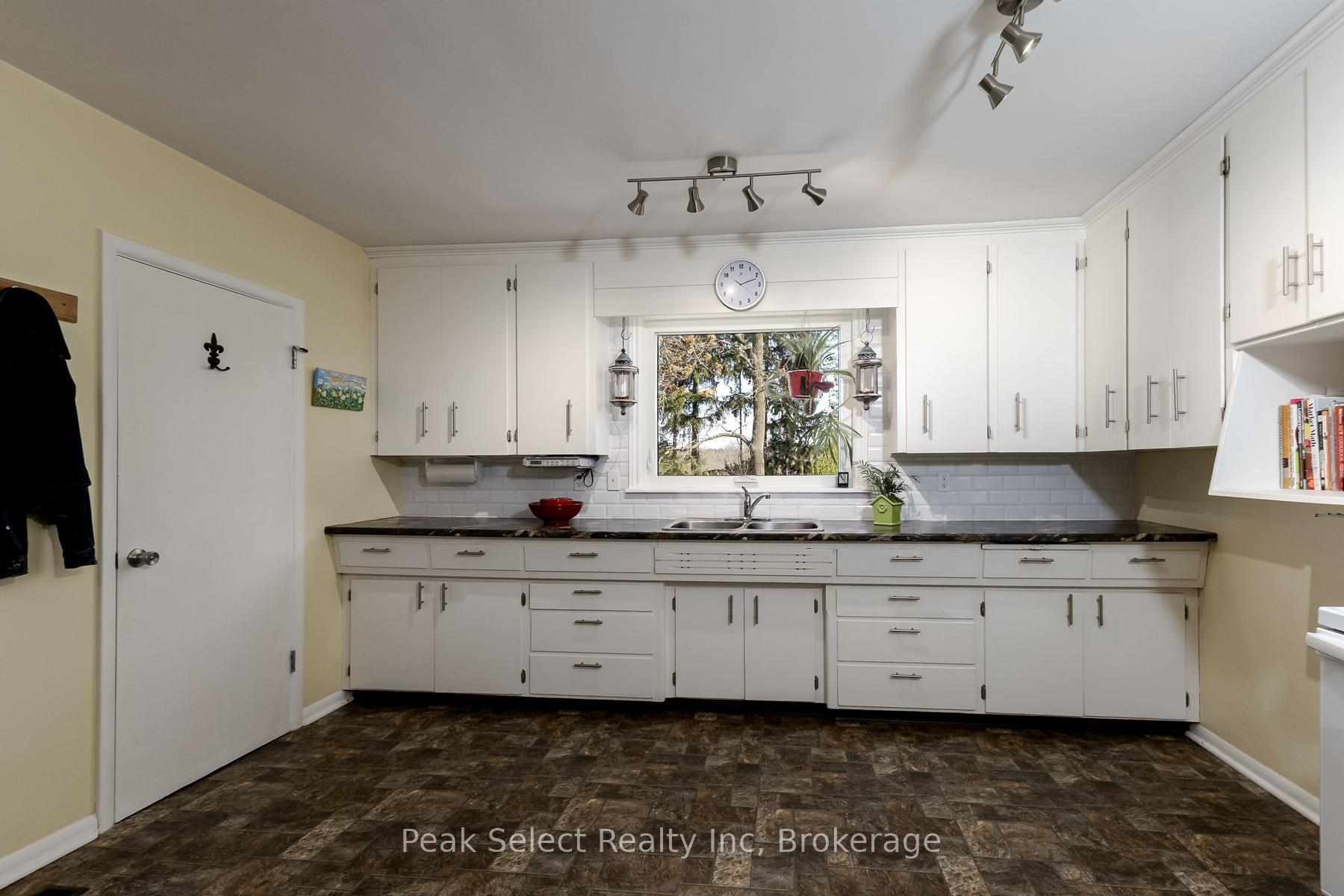 Photo 16 of 353 Queen Street E, St. Marys — HOMEH