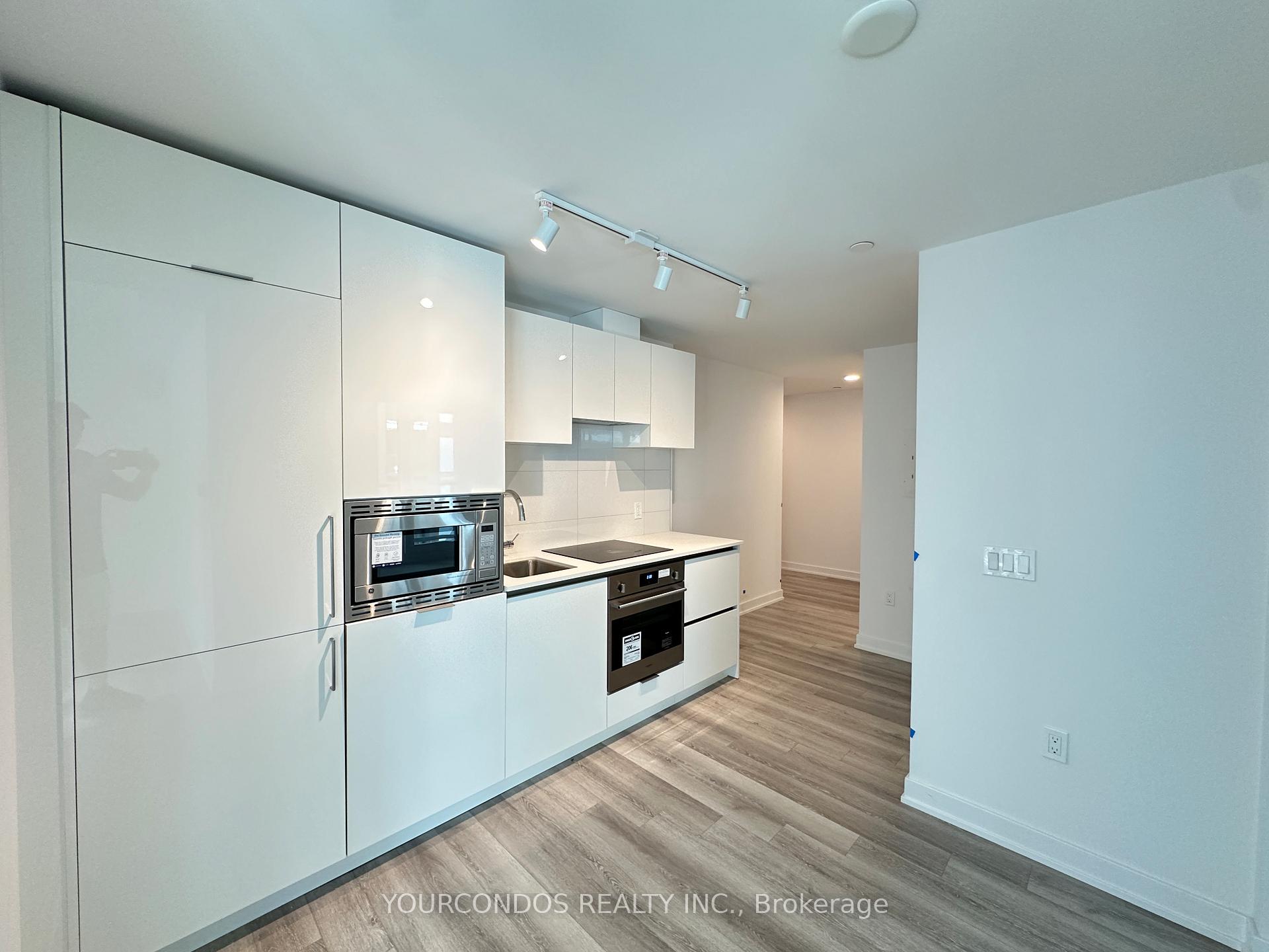 Photo 4 of Unit 1728, 230 Simcoe Street, Toronto, Kensington-Chinatown — HOMEH