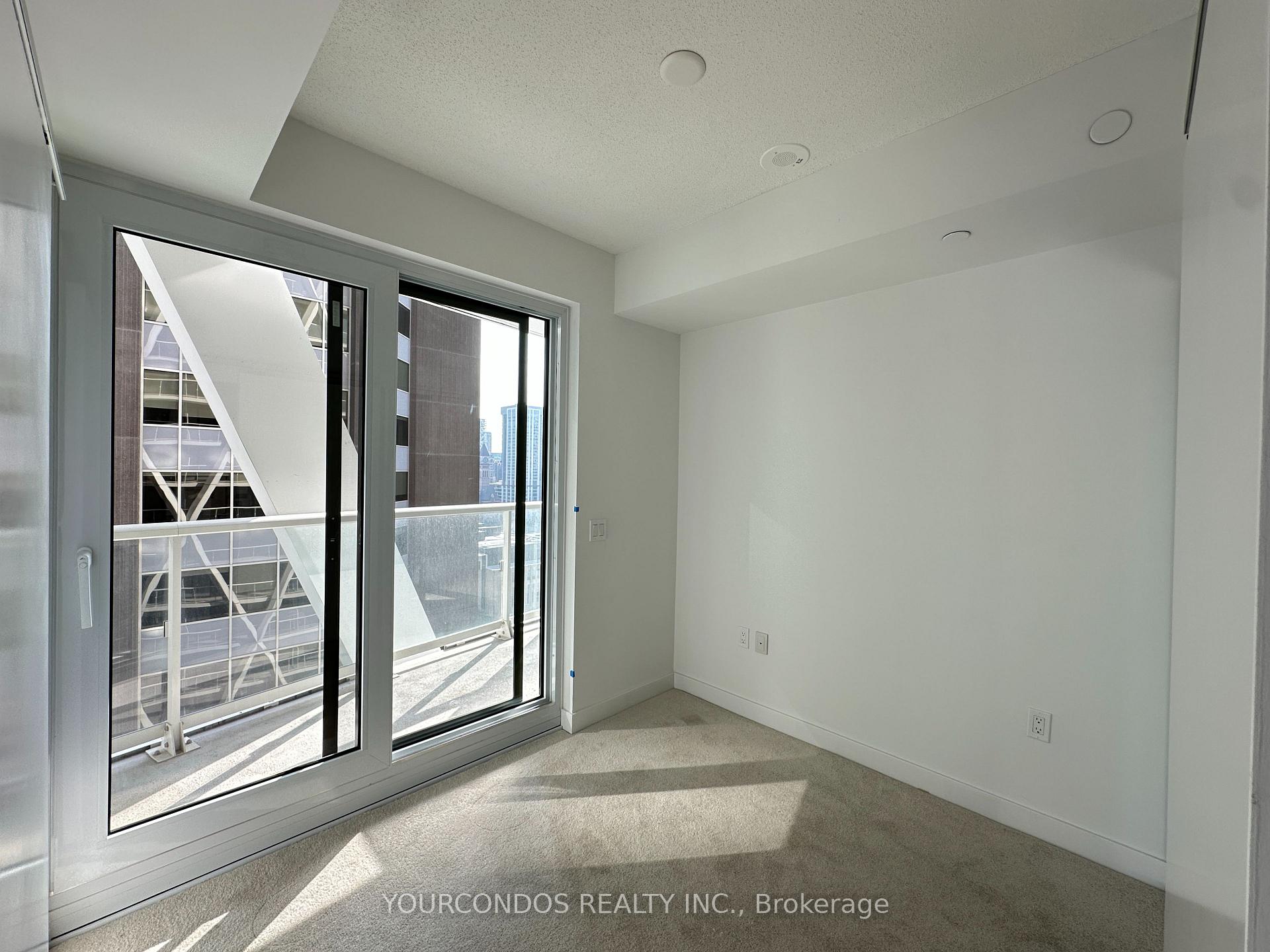 Photo 9 of Unit 1728, 230 Simcoe Street, Toronto, Kensington-Chinatown — HOMEH