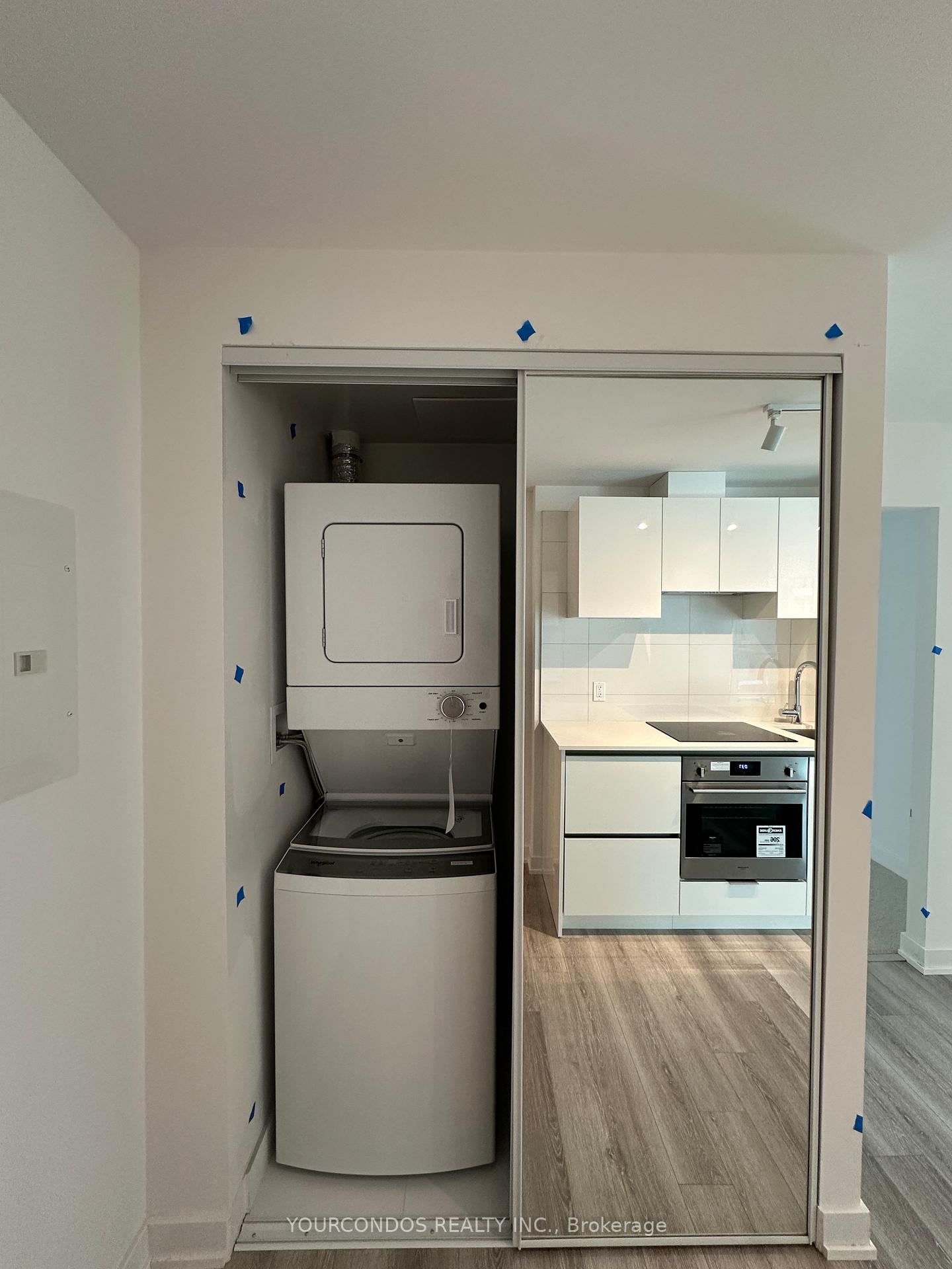 Photo 11 of Unit 1728, 230 Simcoe Street, Toronto, Kensington-Chinatown — HOMEH