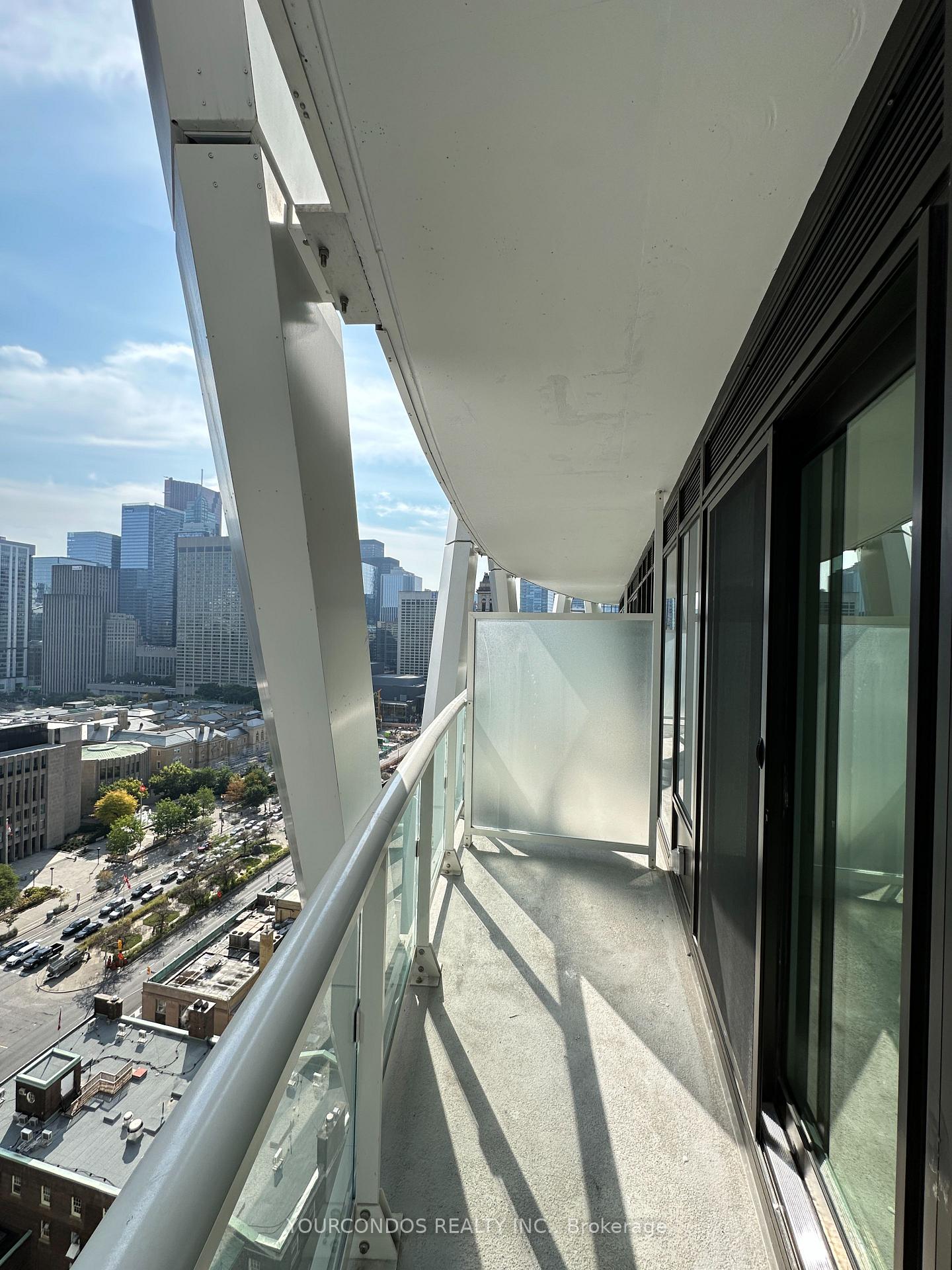 Photo 13 of Unit 1728, 230 Simcoe Street, Toronto, Kensington-Chinatown — HOMEH