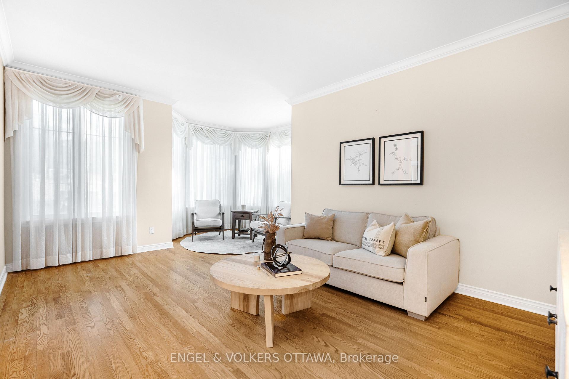 Photo 5 of 5 Cassone Court, Ottawa, Pineglen — HOMEH