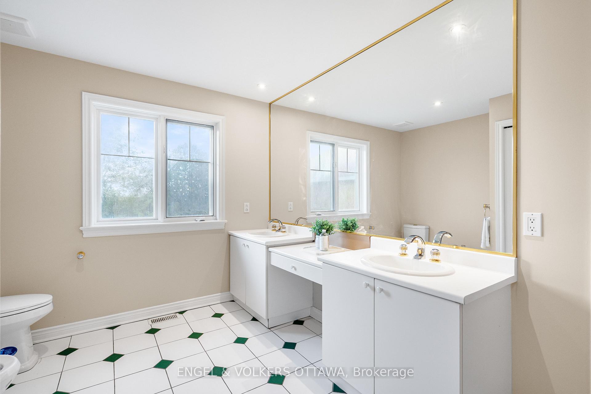 Photo 32 of 5 Cassone Court, Ottawa, Pineglen — HOMEH