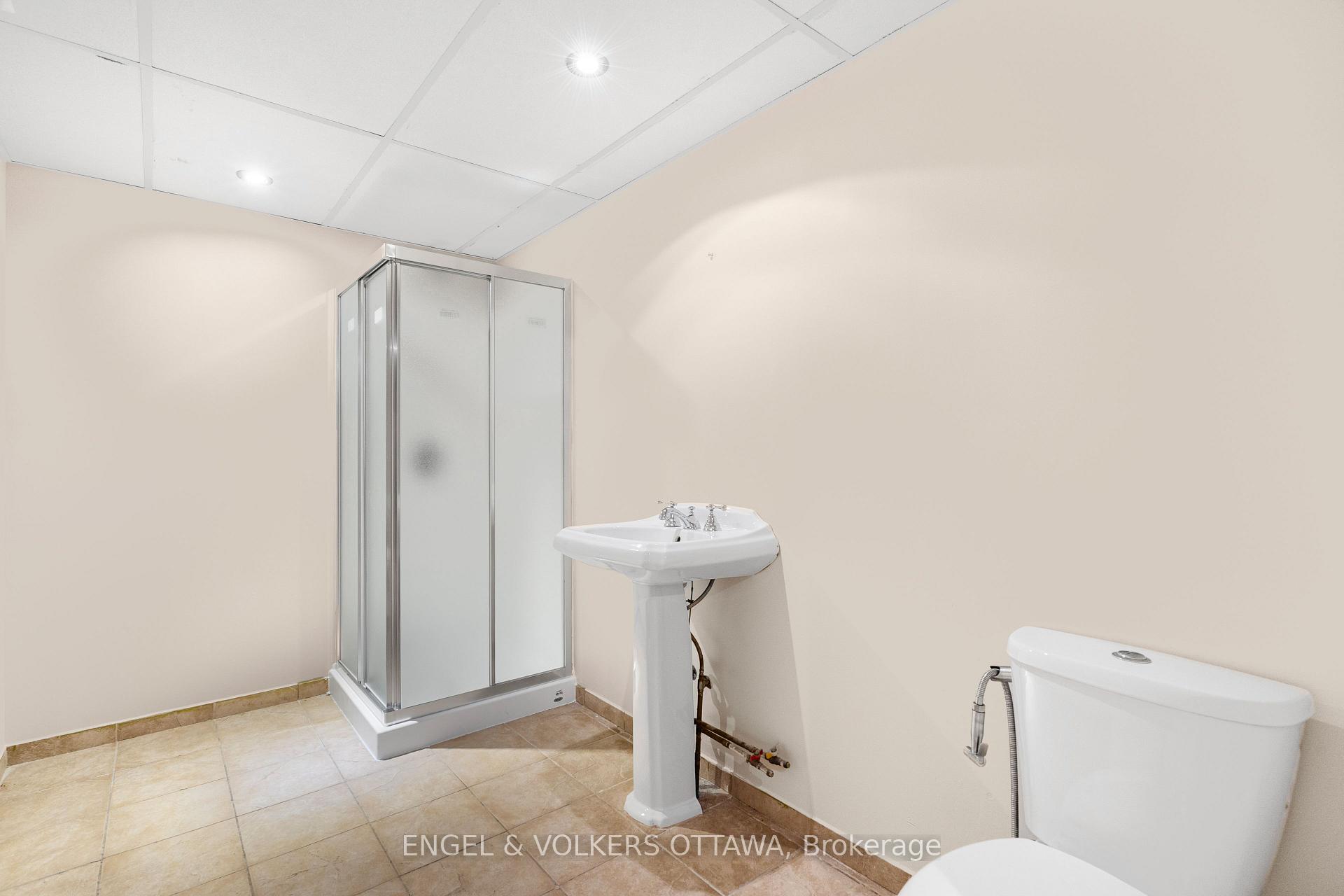 Photo 42 of 5 Cassone Court, Ottawa, Pineglen — HOMEH
