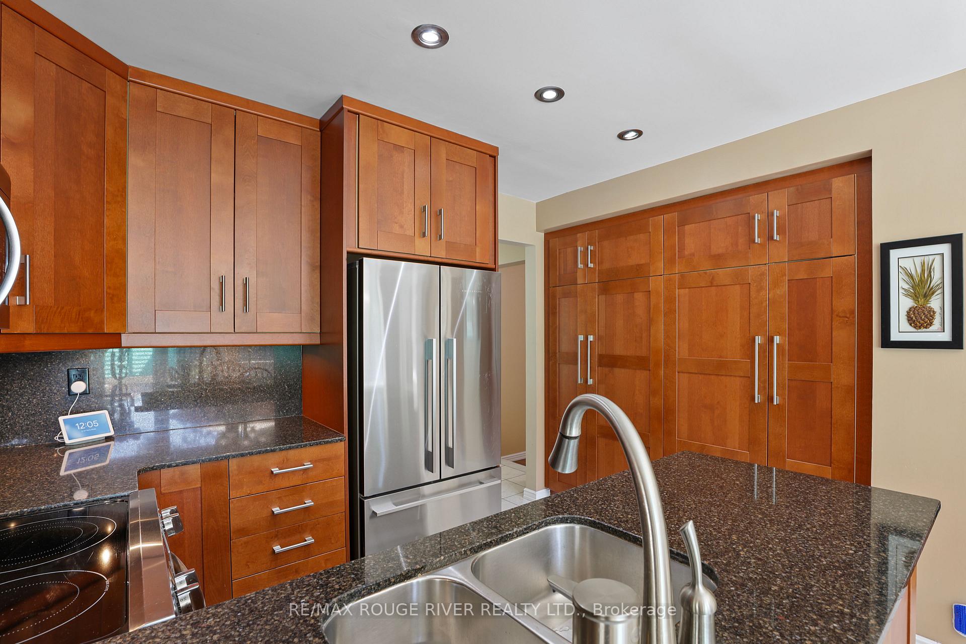 Photo 9 of 11 Canmore Boulevard, Scarborough, Highland Creek — HOMEH