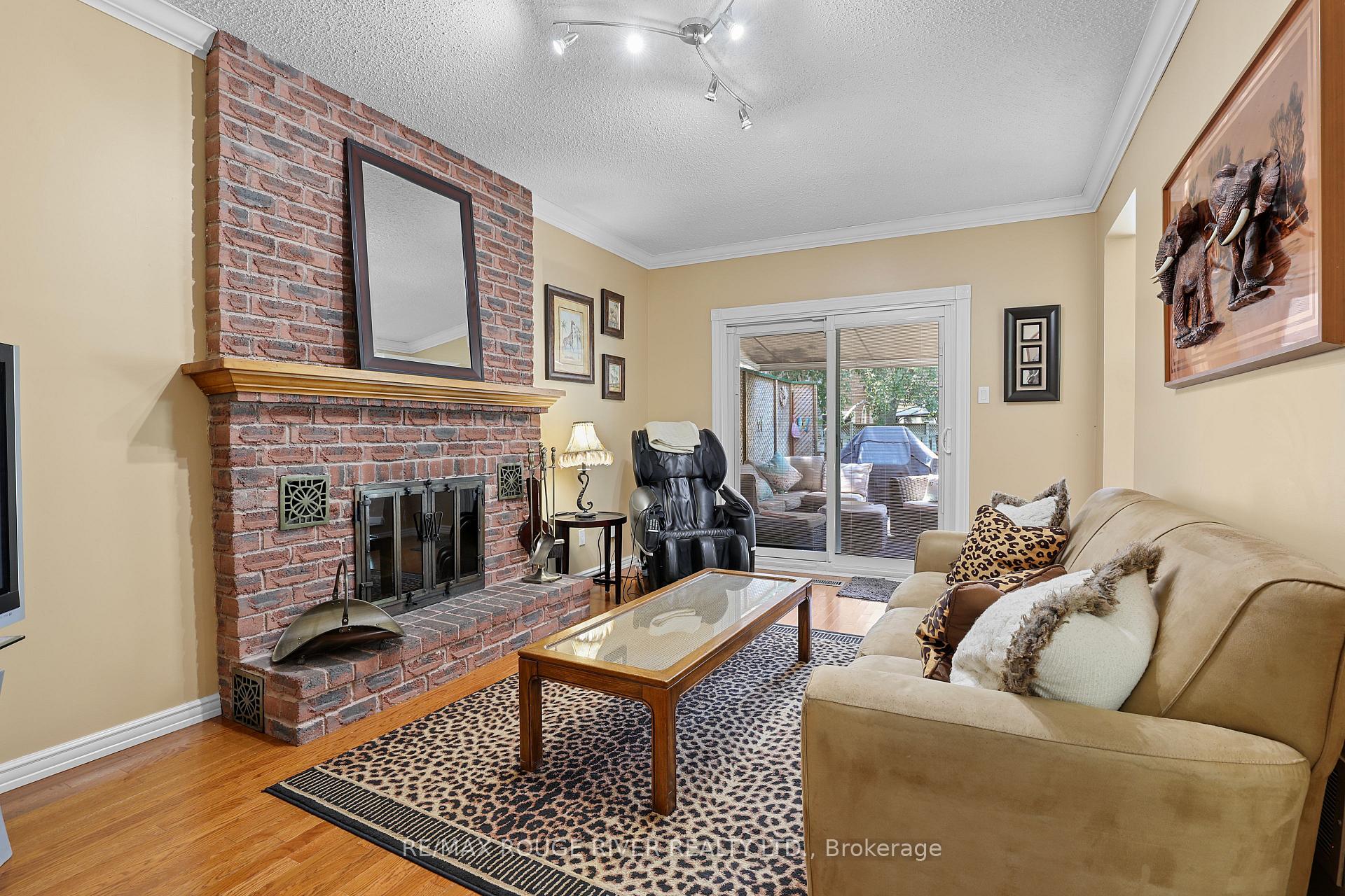 Photo 16 of 11 Canmore Boulevard, Scarborough, Highland Creek — HOMEH