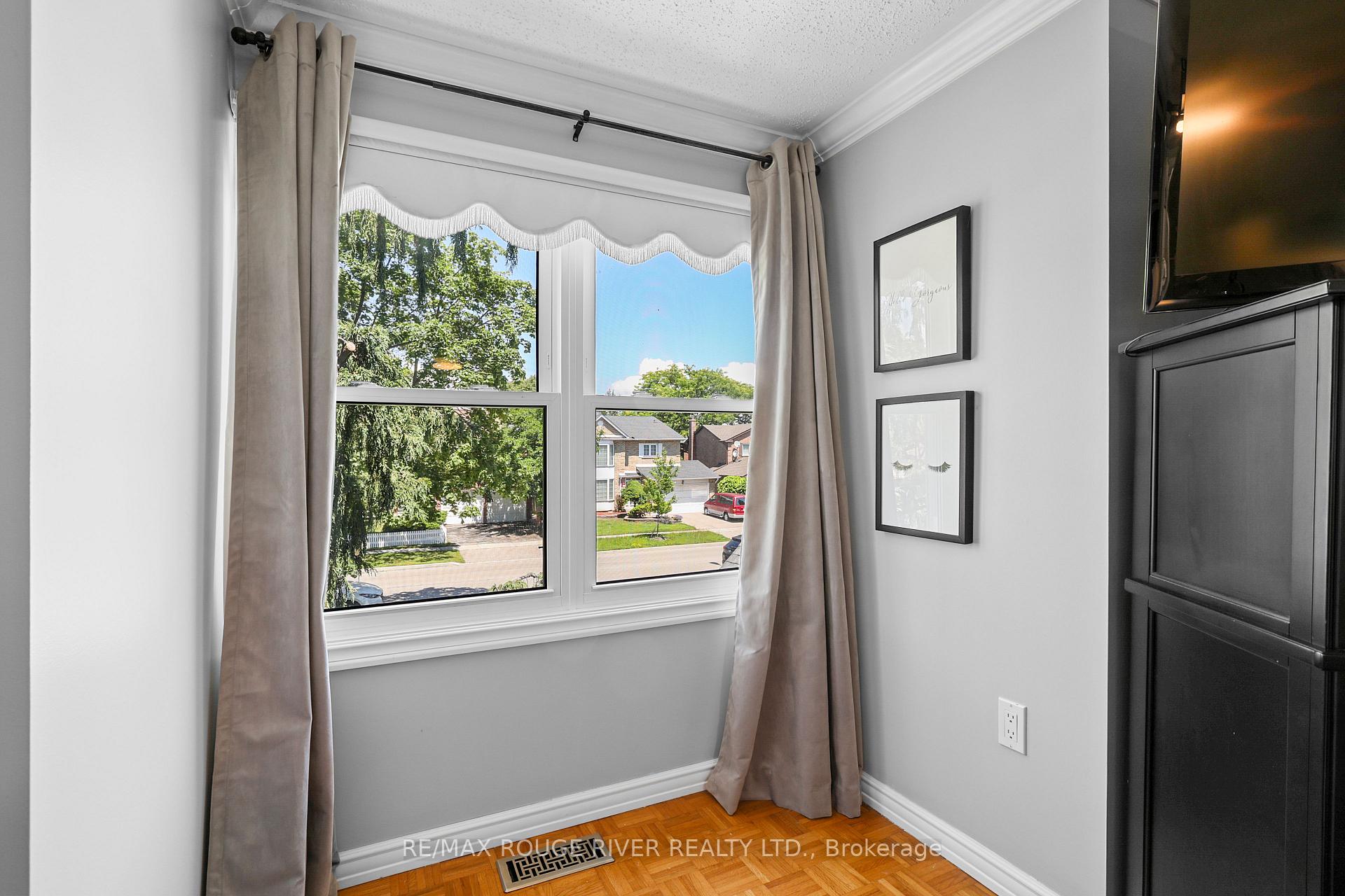 Photo 27 of 11 Canmore Boulevard, Scarborough, Highland Creek — HOMEH