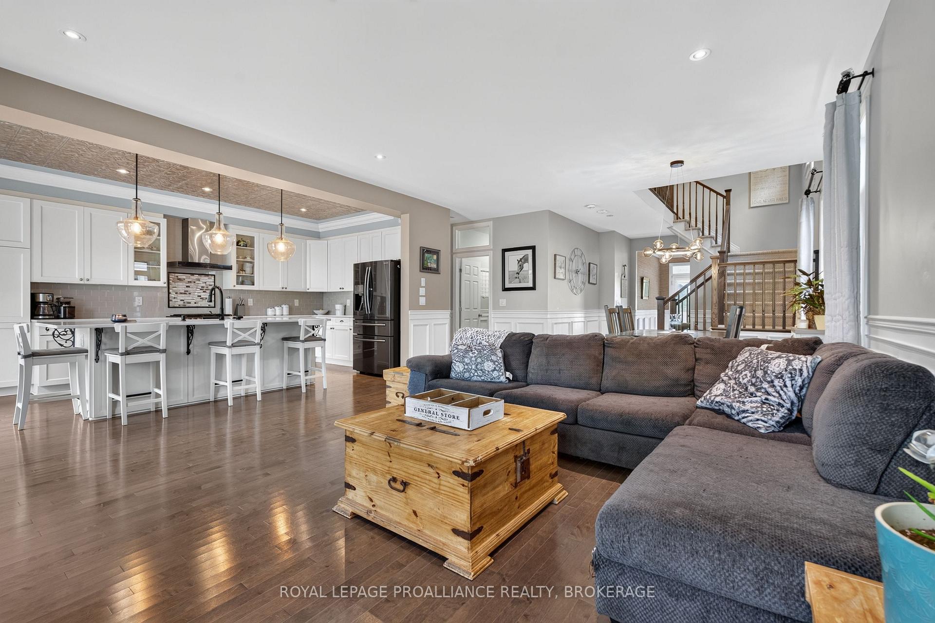 Photo 12 of 1118 Escala Crescent, Kingston, City Northwest — HOMEH