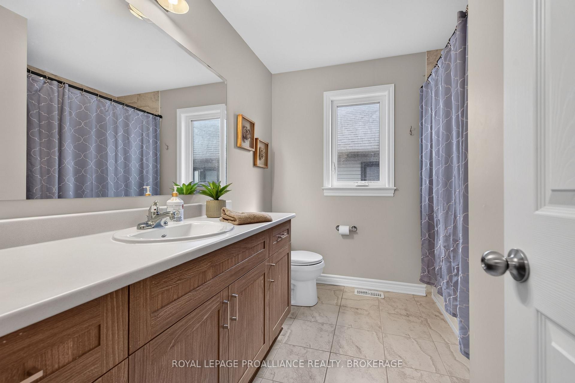 Photo 32 of 1118 Escala Crescent, Kingston, City Northwest — HOMEH