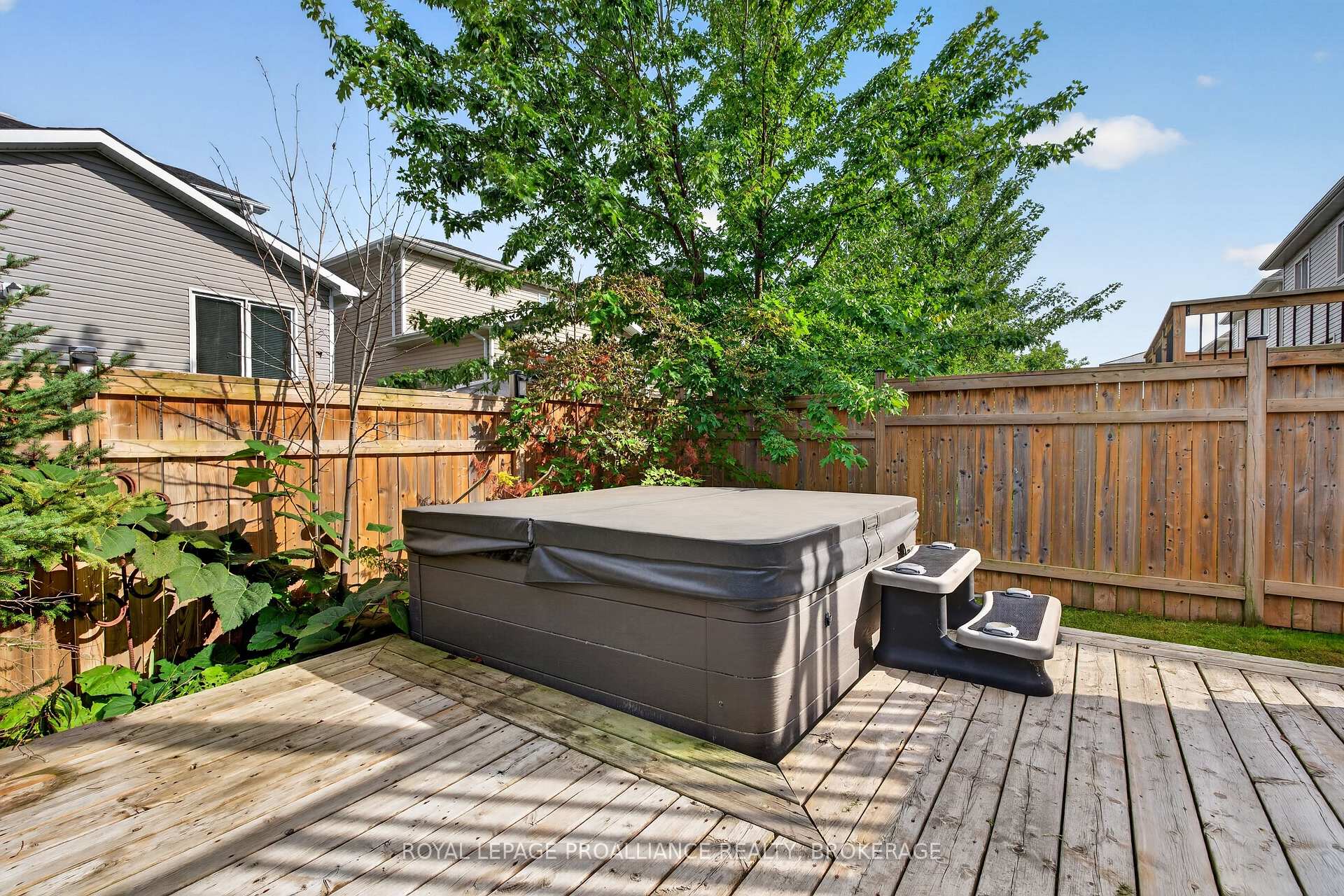 Photo 41 of 1118 Escala Crescent, Kingston, City Northwest — HOMEH