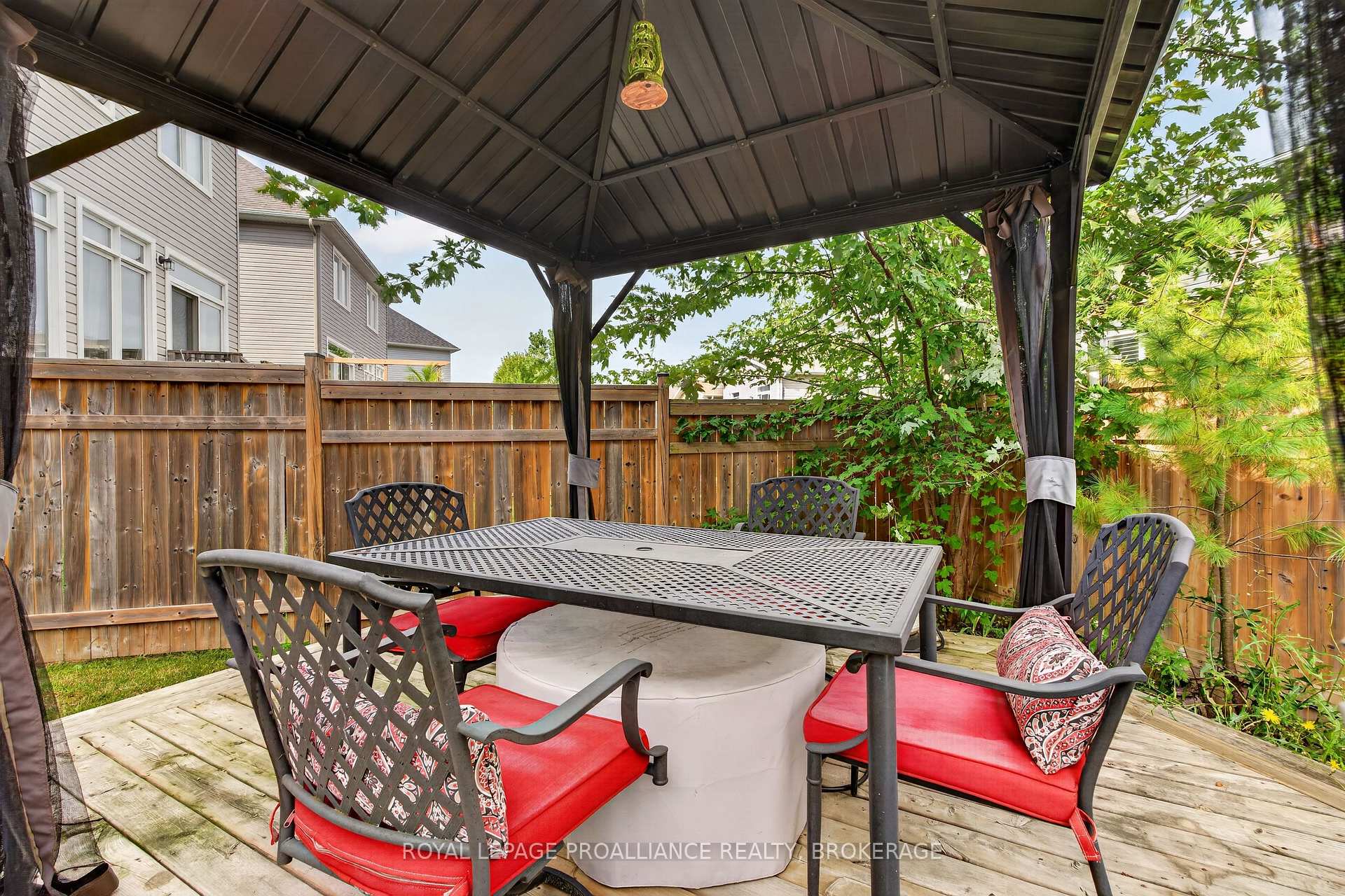 Photo 44 of 1118 Escala Crescent, Kingston, City Northwest — HOMEH