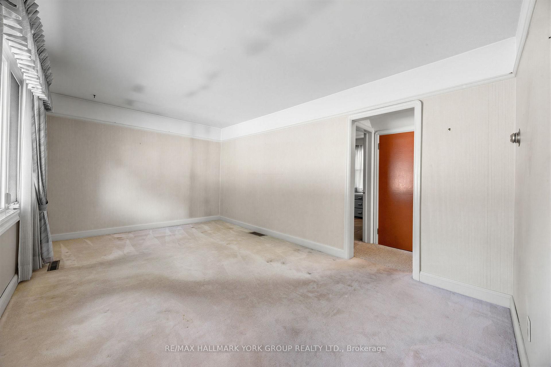 Photo 5 of 441 Ritson Road N, Oshawa, O'Neill — HOMEH