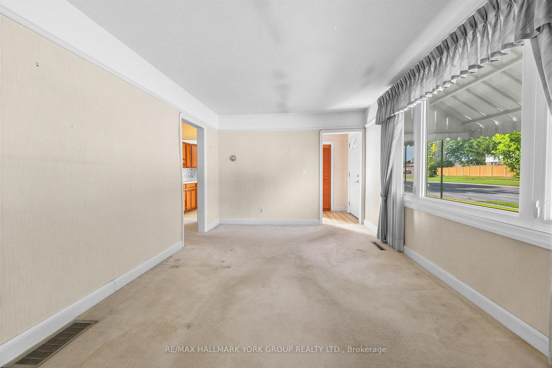 Photo 7 of 441 Ritson Road N, Oshawa, O'Neill — HOMEH