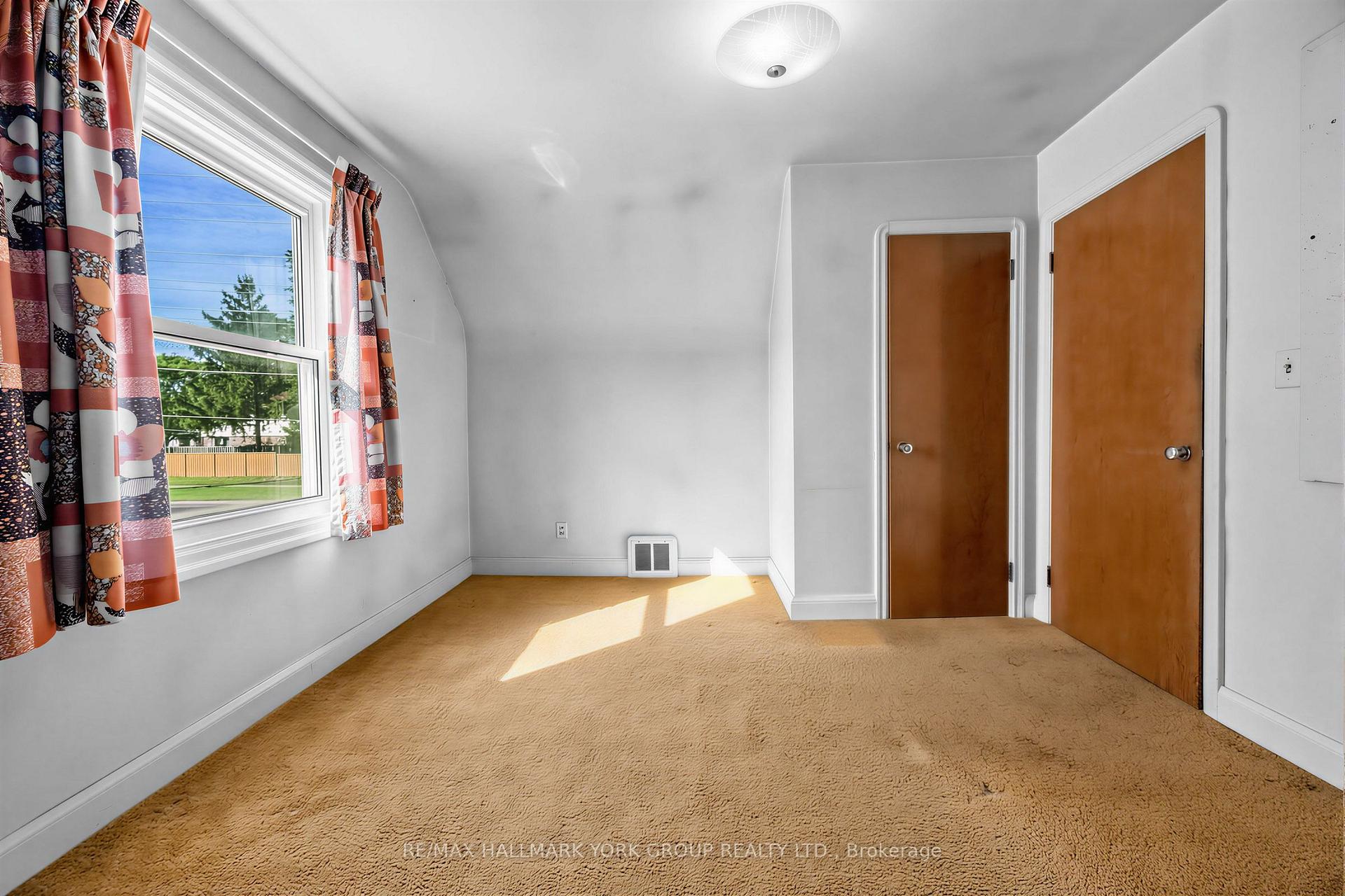 Photo 21 of 441 Ritson Road N, Oshawa, O'Neill — HOMEH
