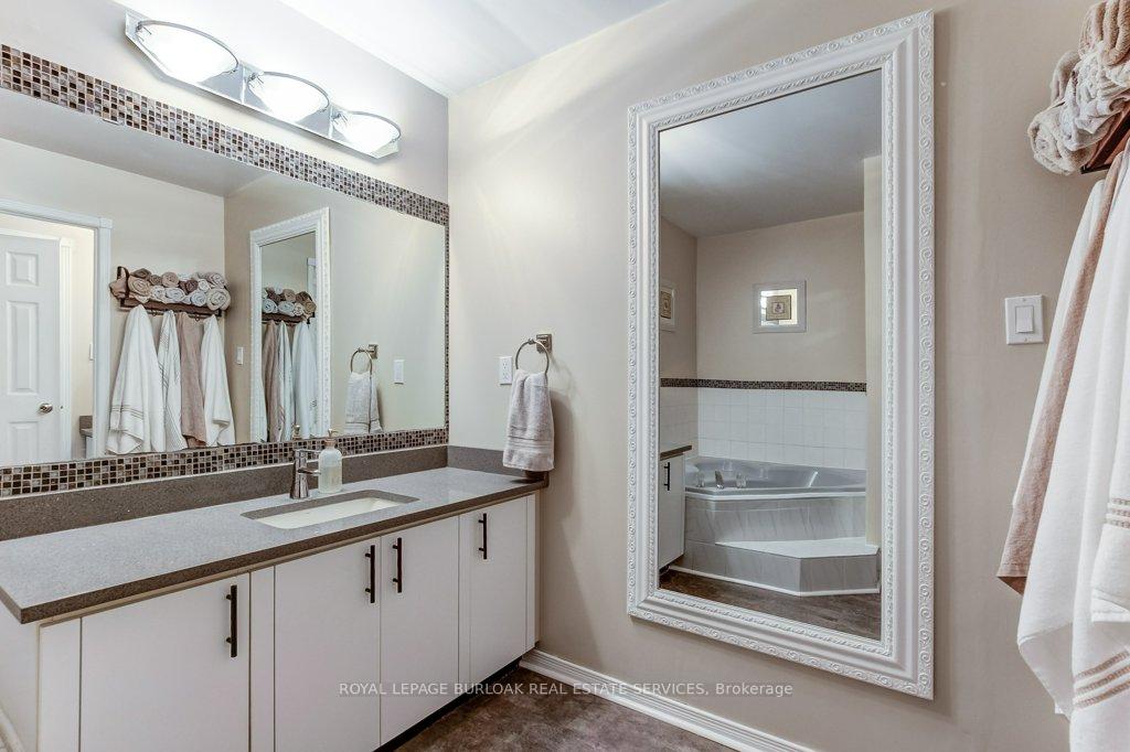 Photo 29 of 4 Edgewater Drive, Hamilton, Lakeshore — HOMEH