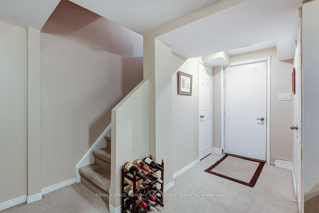 Photo 31 of 4 Edgewater Drive, Hamilton, Lakeshore — HOMEH