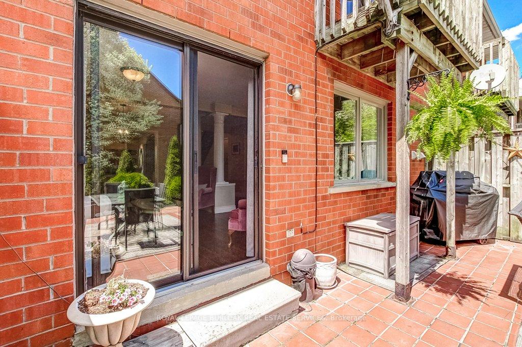 Photo 35 of 4 Edgewater Drive, Hamilton, Lakeshore — HOMEH