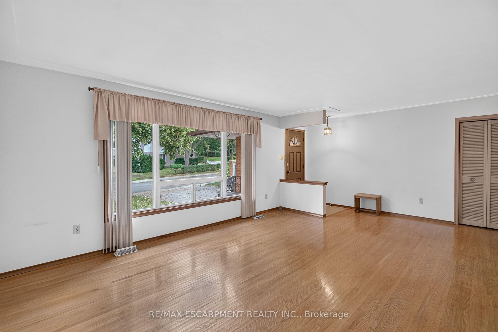 Photo 12 of 80 Sarasota Avenue, Hamilton, Rolston — HOMEH