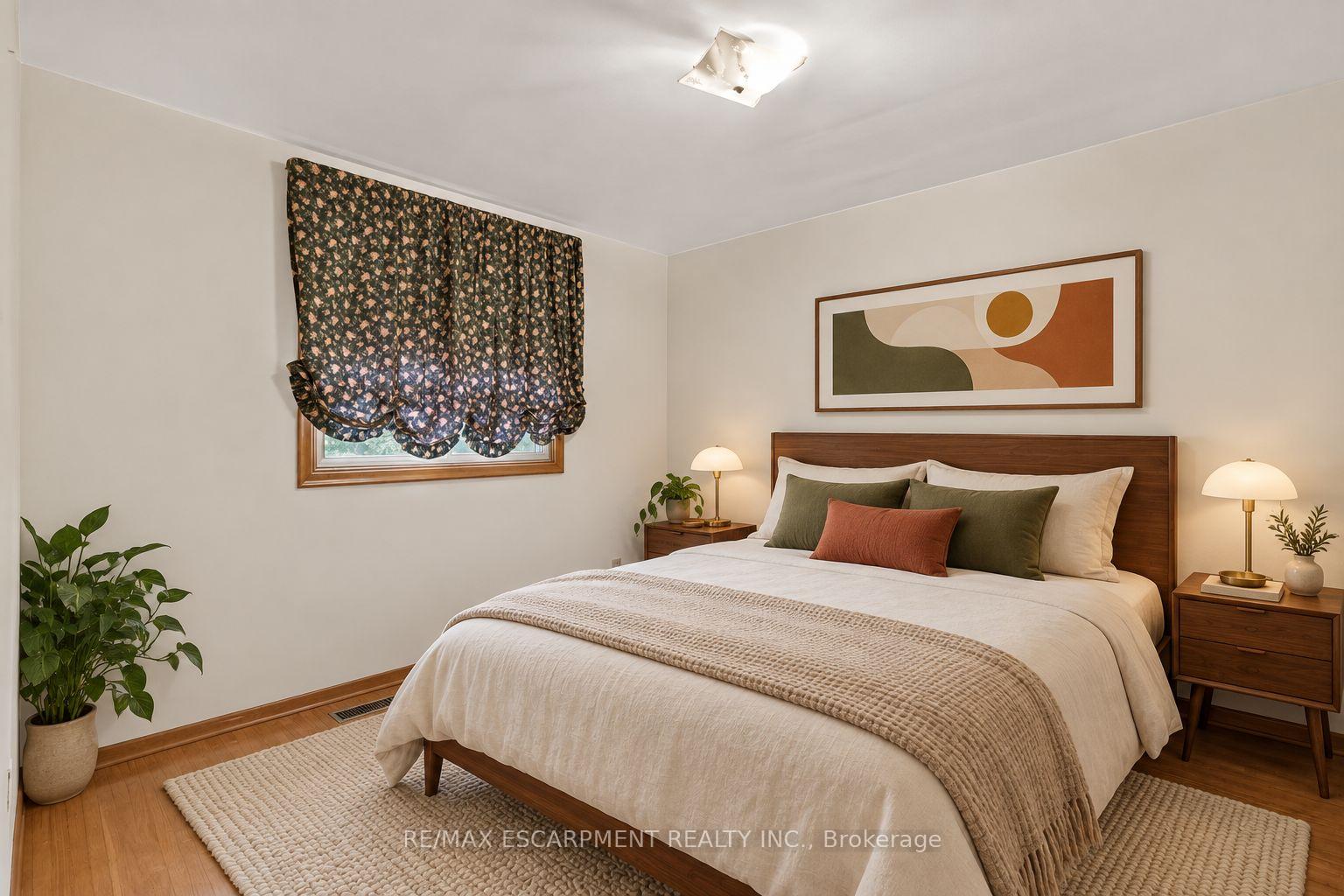 Photo 26 of 80 Sarasota Avenue, Hamilton, Rolston — HOMEH