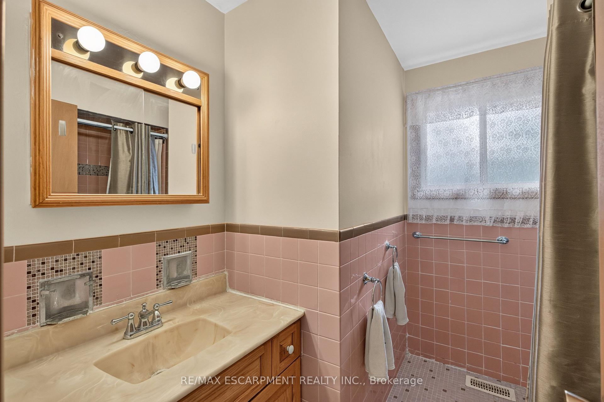 Photo 29 of 80 Sarasota Avenue, Hamilton, Rolston — HOMEH