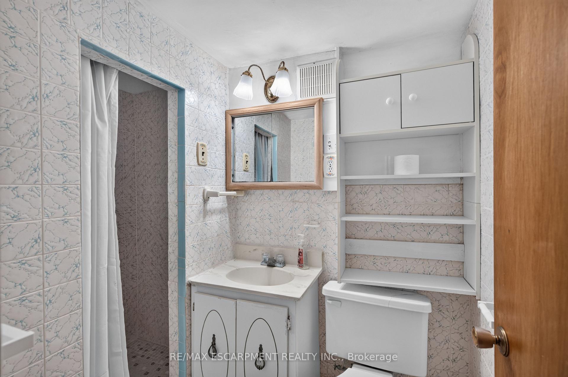 Photo 43 of 80 Sarasota Avenue, Hamilton, Rolston — HOMEH