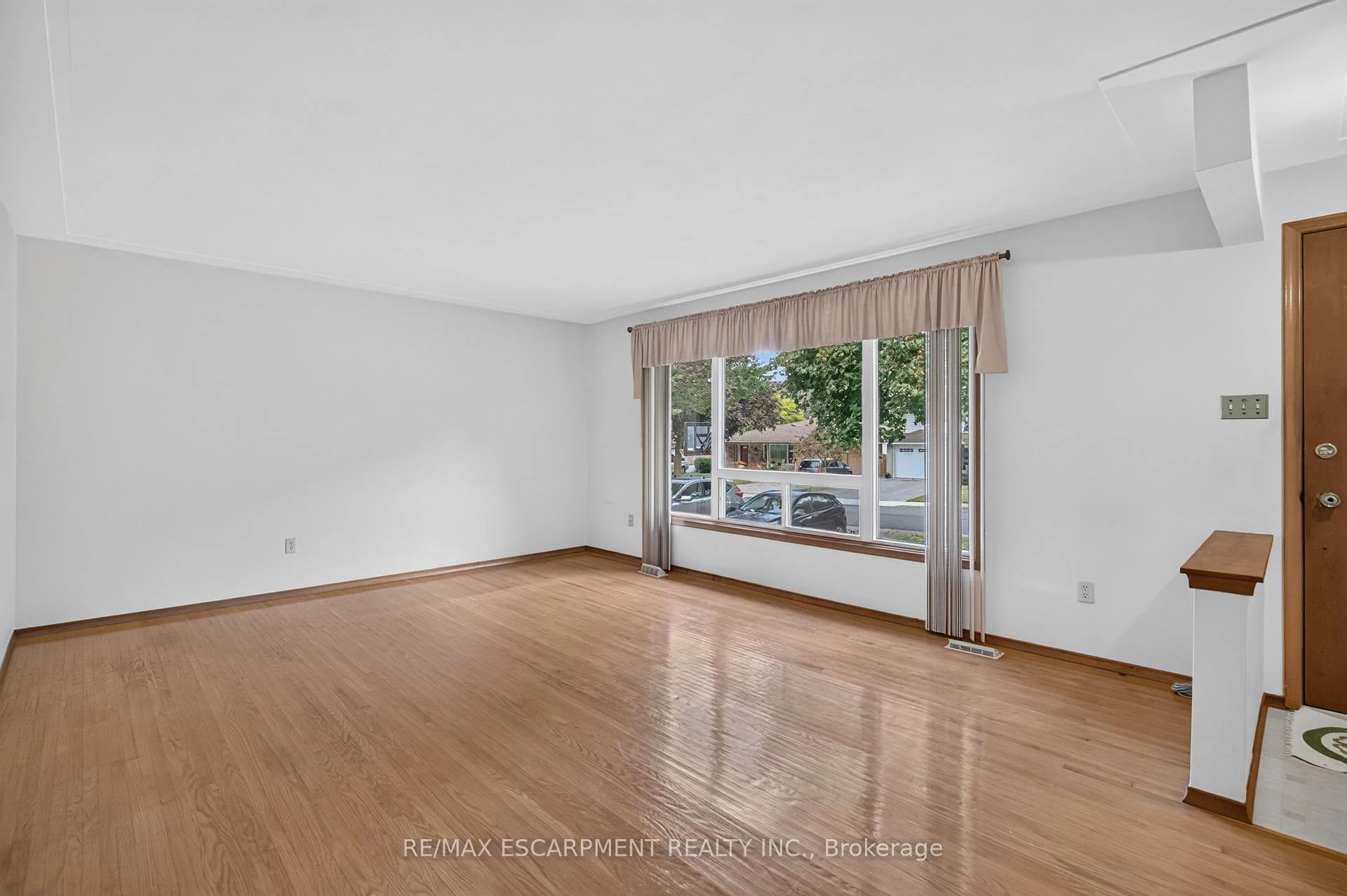 Photo 14 of 80 Sarasota Avenue, Hamilton, Rolston — HOMEH