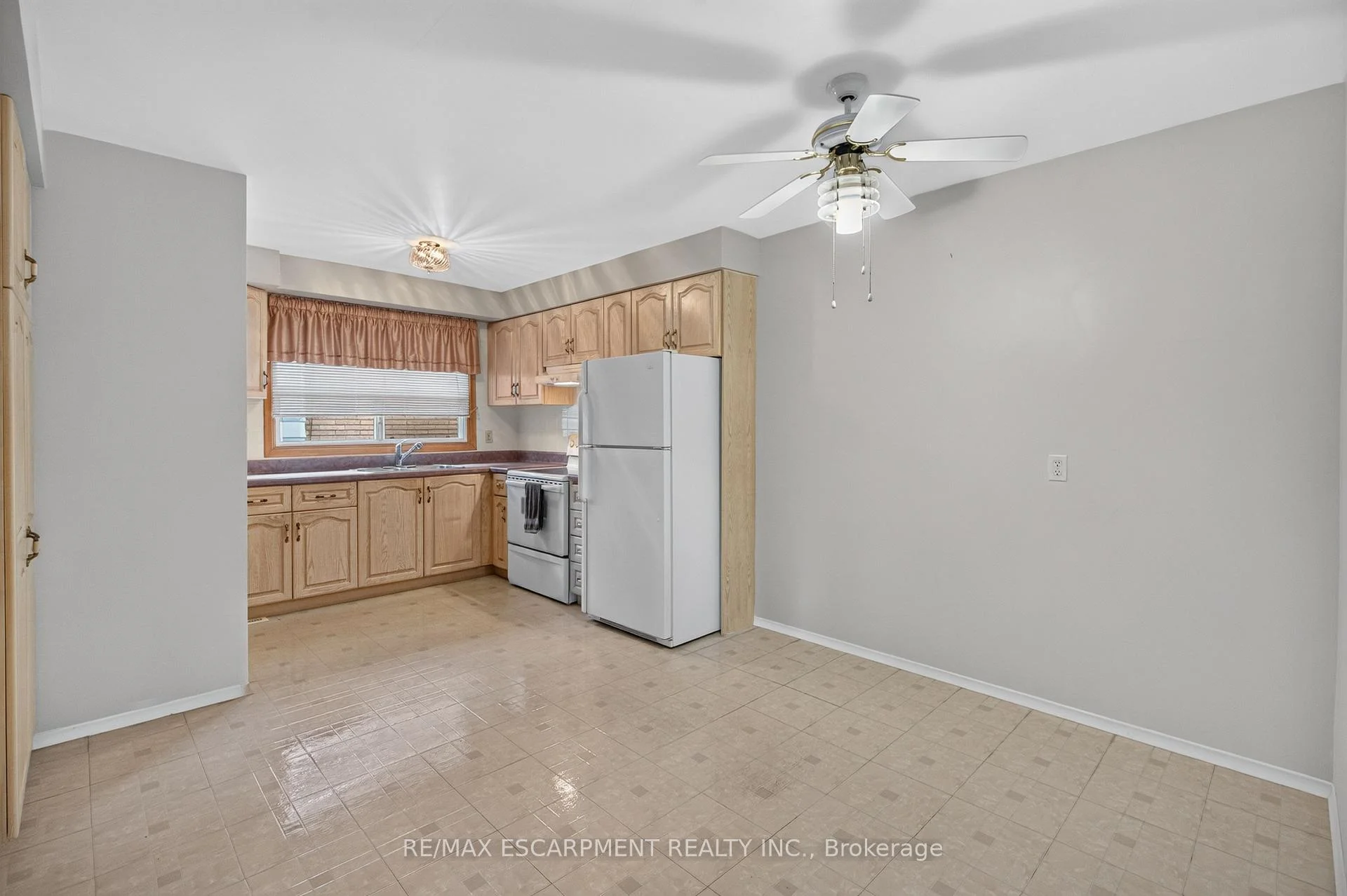 Photo 18 of 80 Sarasota Avenue, Hamilton, Rolston — HOMEH