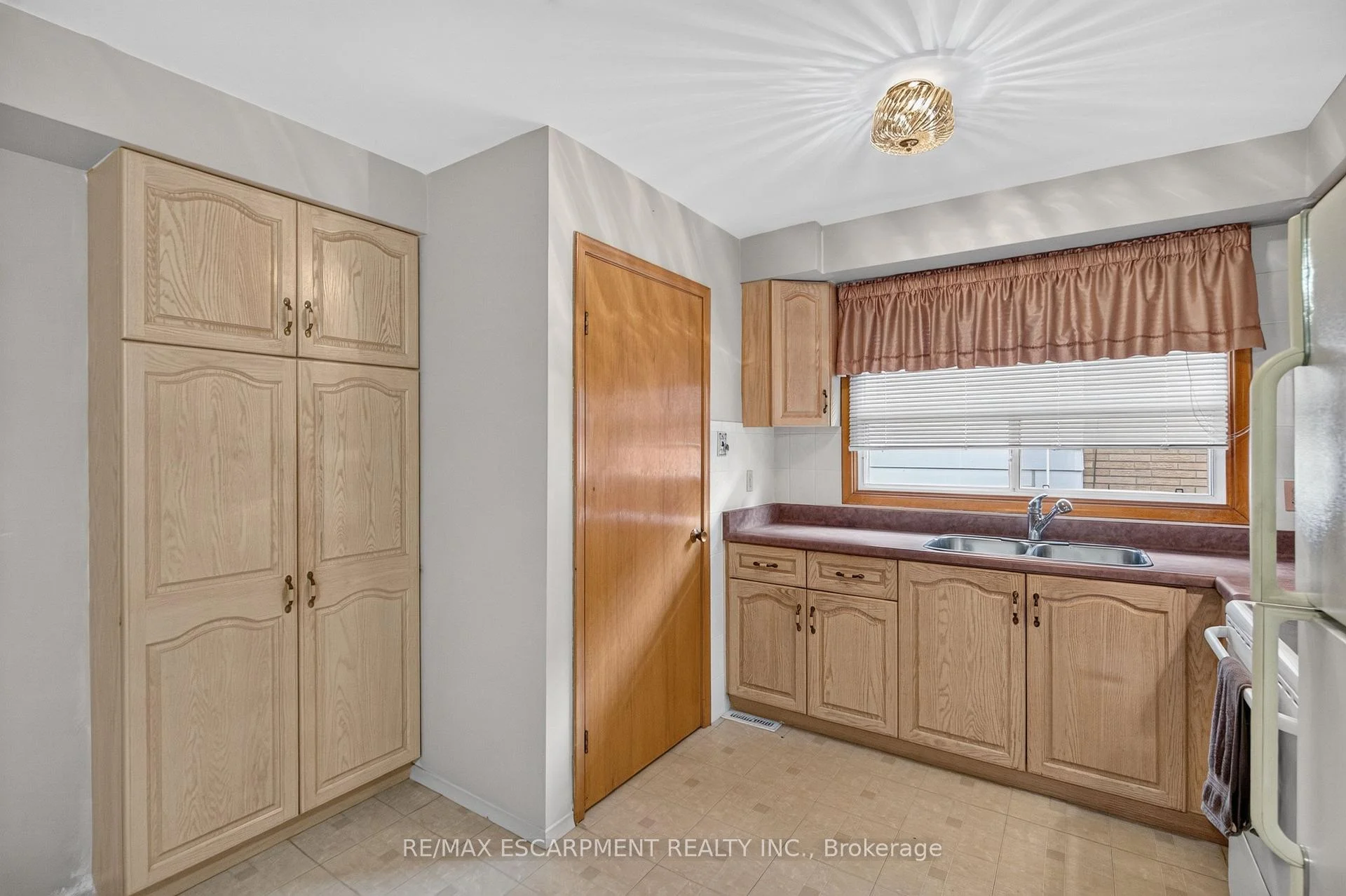 Photo 21 of 80 Sarasota Avenue, Hamilton, Rolston — HOMEH