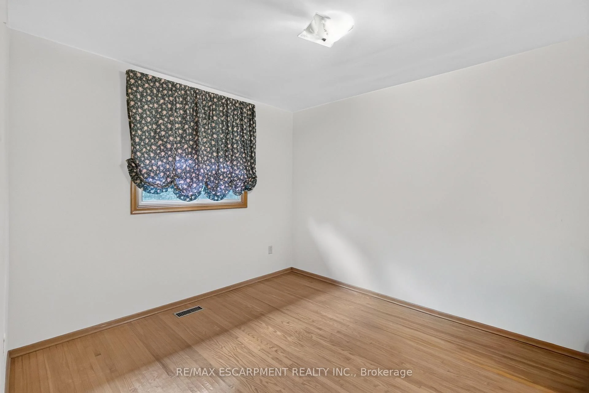 Photo 28 of 80 Sarasota Avenue, Hamilton, Rolston — HOMEH