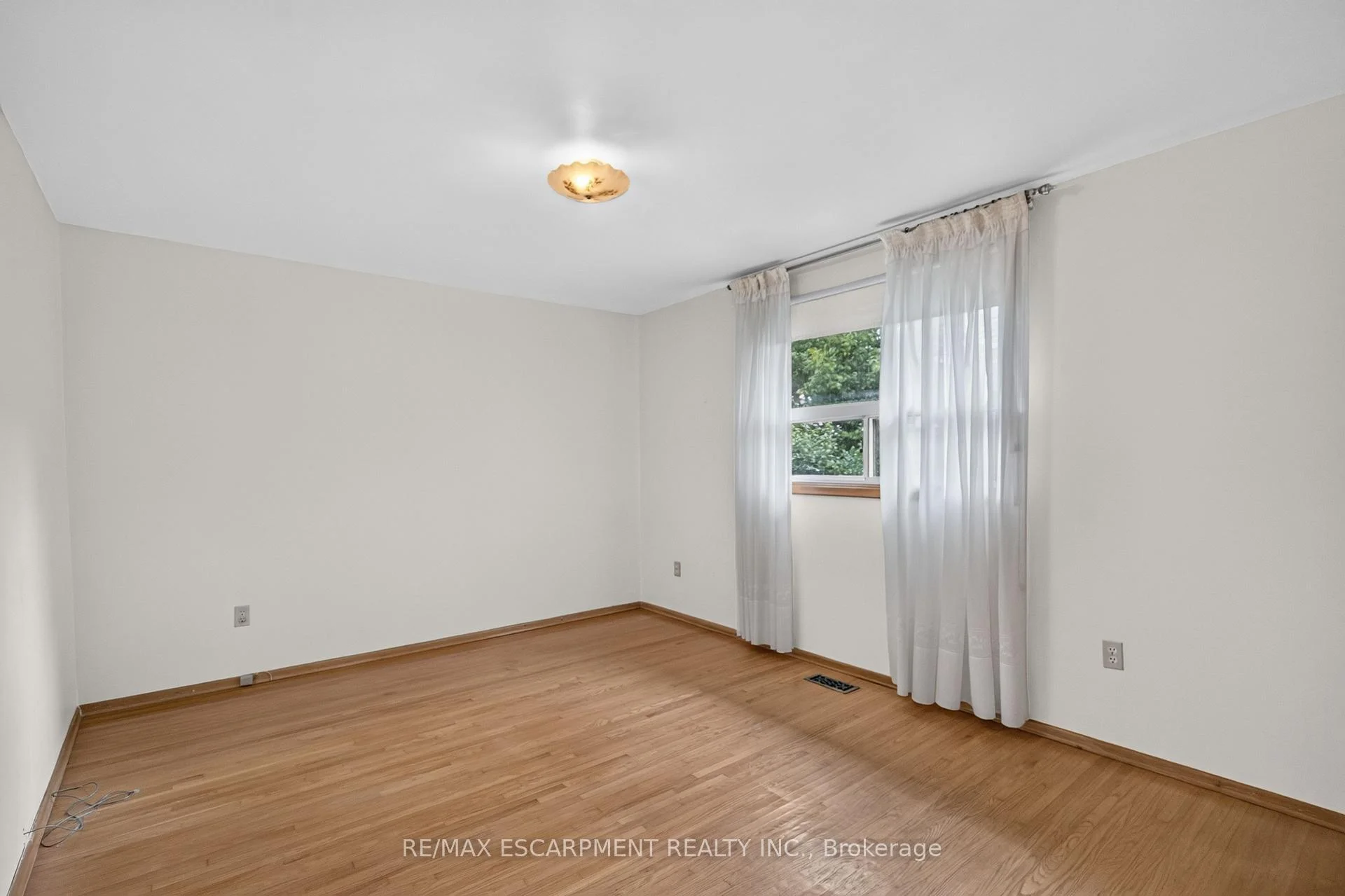 Photo 32 of 80 Sarasota Avenue, Hamilton, Rolston — HOMEH