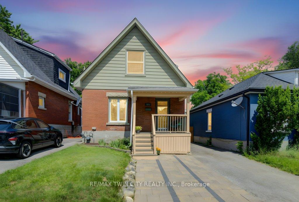 Photo of 271 London Road W