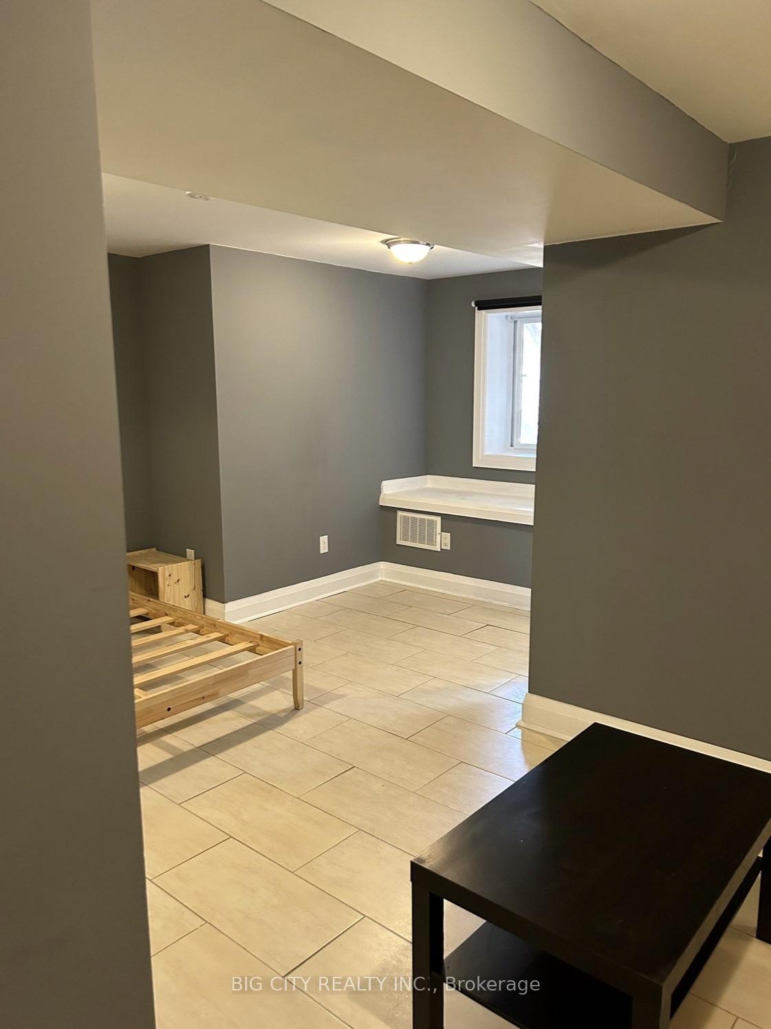 Photo 5 of Unit Lower, 107 Brookhaven Drive, North York, Brookhaven-Amesbury — HOMEH