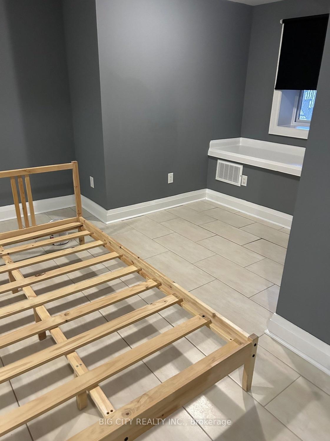 Photo 10 of Unit Lower, 107 Brookhaven Drive, North York, Brookhaven-Amesbury — HOMEH