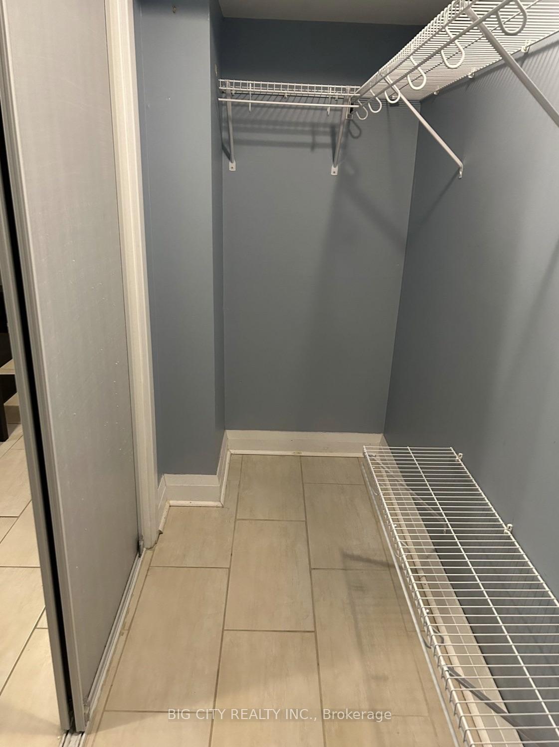 Photo 13 of Unit Lower, 107 Brookhaven Drive, North York, Brookhaven-Amesbury — HOMEH
