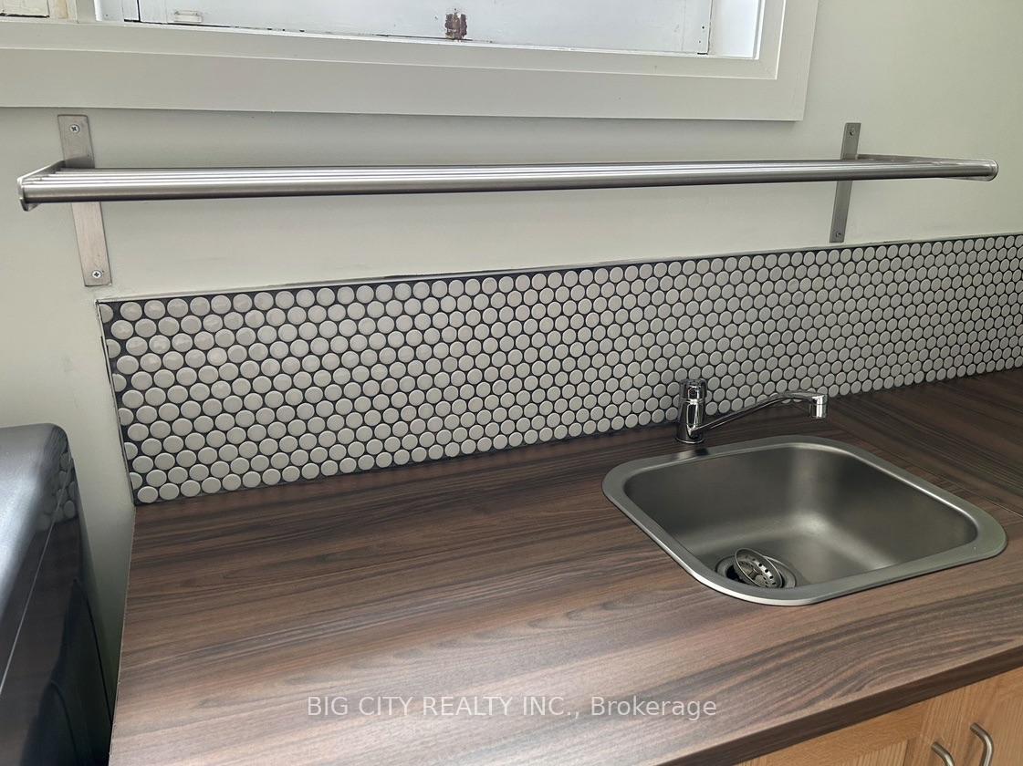 Photo 19 of Unit Lower, 107 Brookhaven Drive, North York, Brookhaven-Amesbury — HOMEH