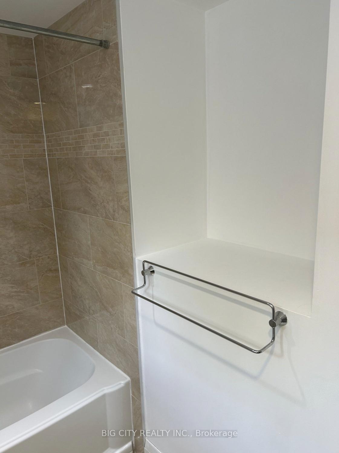 Photo 23 of Unit Lower, 107 Brookhaven Drive, North York, Brookhaven-Amesbury — HOMEH