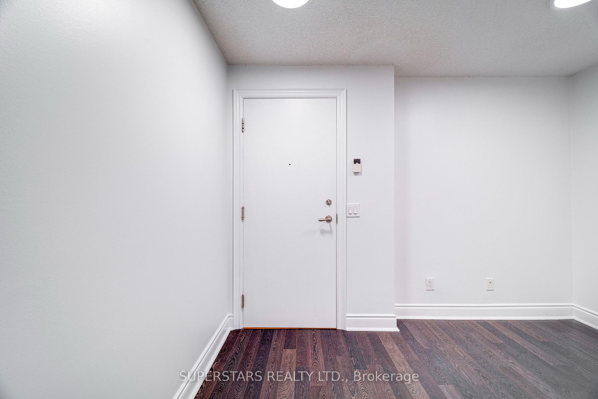 Photo 10 of Unit 524, 25 Greenview Avenue, North York, Newtonbrook West — HOMEH