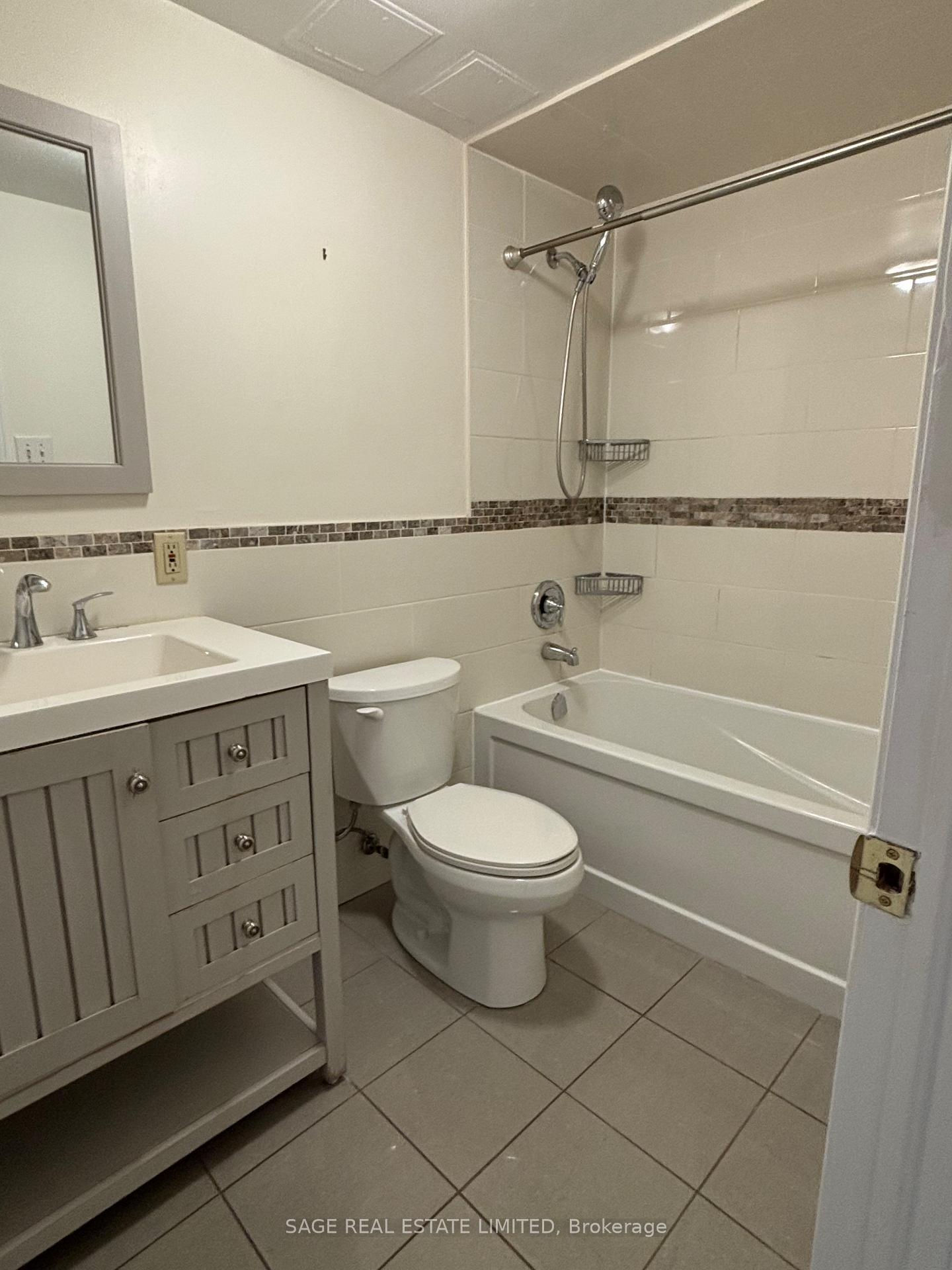Photo 9 of Unit W/O, 1671 Bathurst Street, Toronto, Forest Hill South — HOMEH