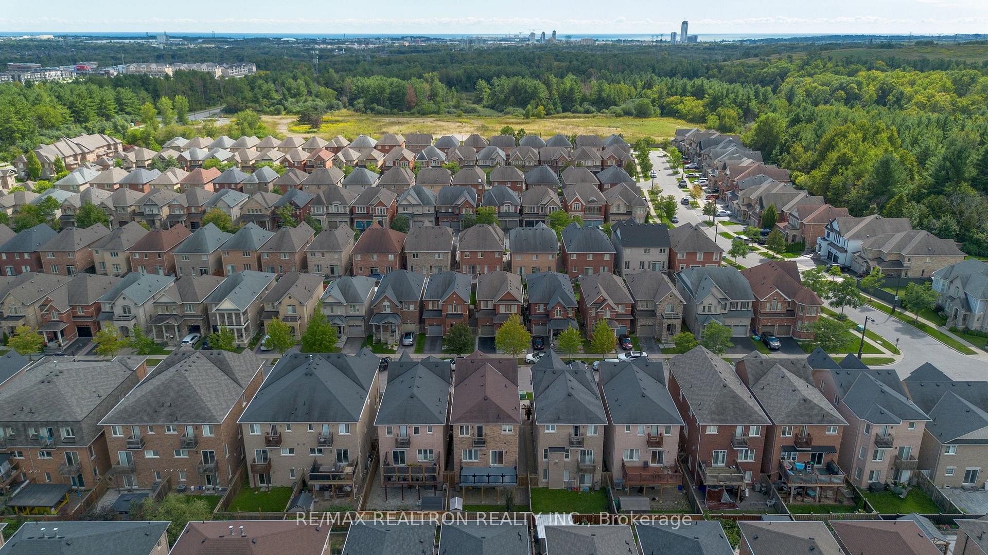 Photo 15 of 1548 Winville Road, Pickering, Duffin Heights — HOMEH
